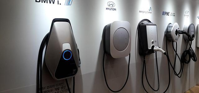 Gdzie ładować samochód elektryczny?